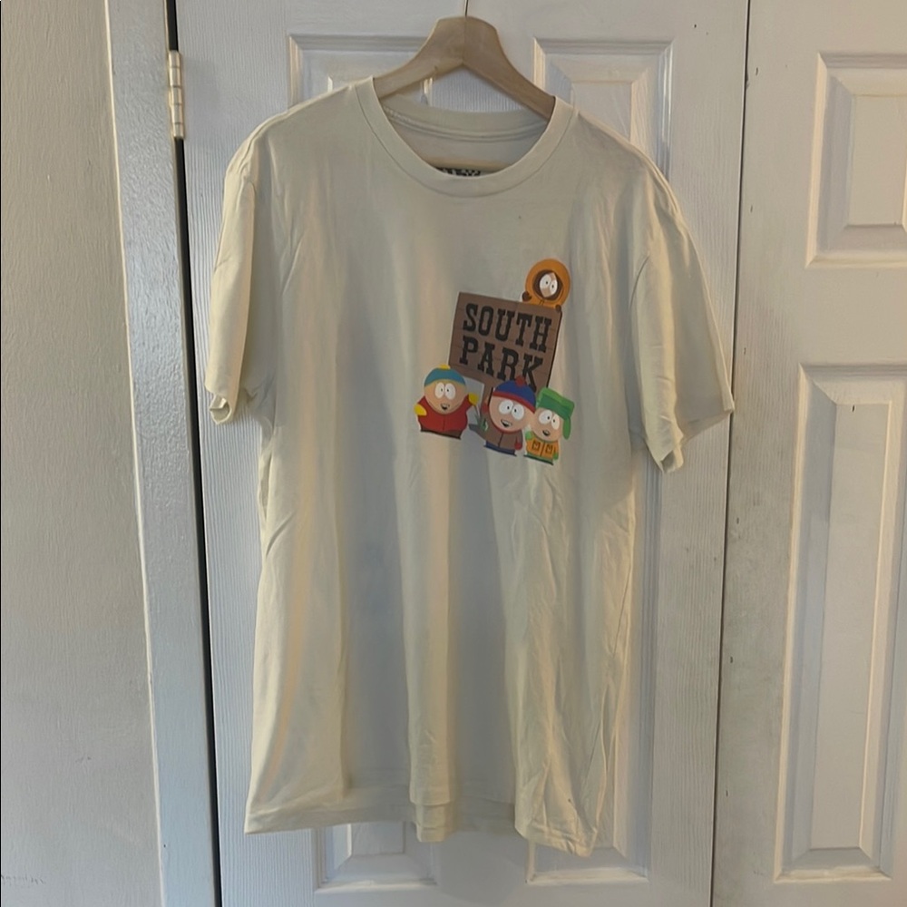 South Park 2025 T-Shirt Size Large In Cream